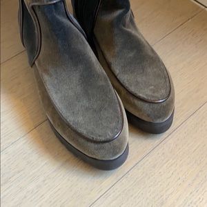 Donald Pliner size 9 women’s boots! Never worn!